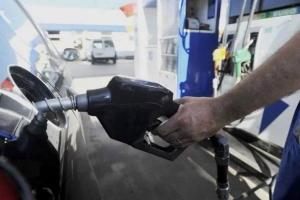 Petroleras suben precios de naftas y gasoils entre 9,5 % y 13 % promedio país (Argentina)