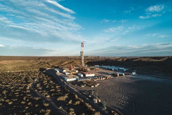 Las producciones de petróleo y de gas registraron en mayo aumentos del 14 y del 12 % interanuales (Argentina)
