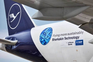 AeroShark, la lámina inspirada en la piel de tiburón que reduce el consumo de combustible de los aviones